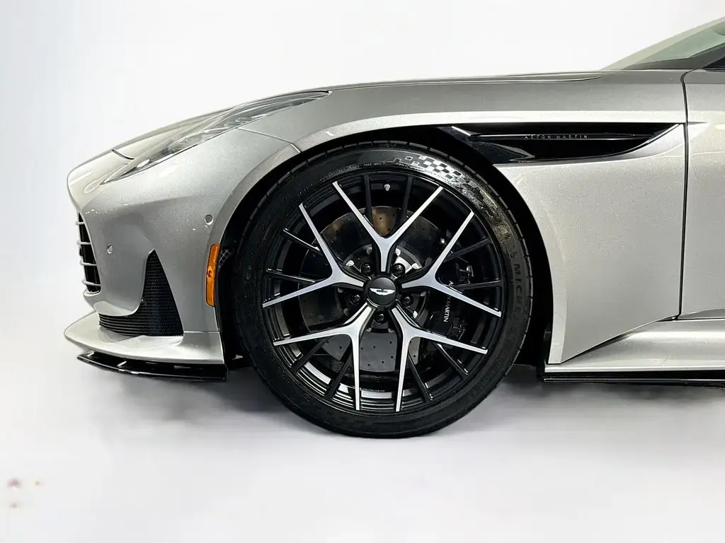 2024 DB12 V8 Coupe thumbnail vehicle image 3