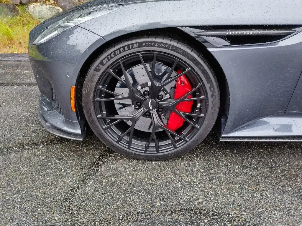 2024 DB12 V8 Coupe thumbnail vehicle image 3