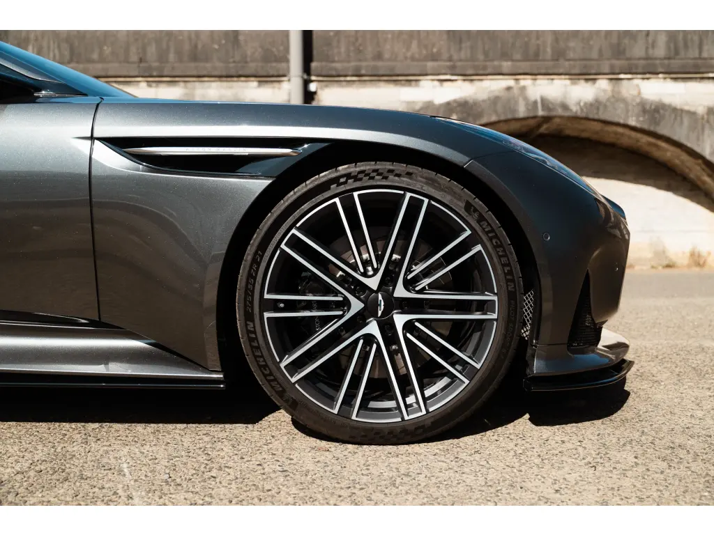 2024 DB12 V8 Coupe thumbnail vehicle image 3