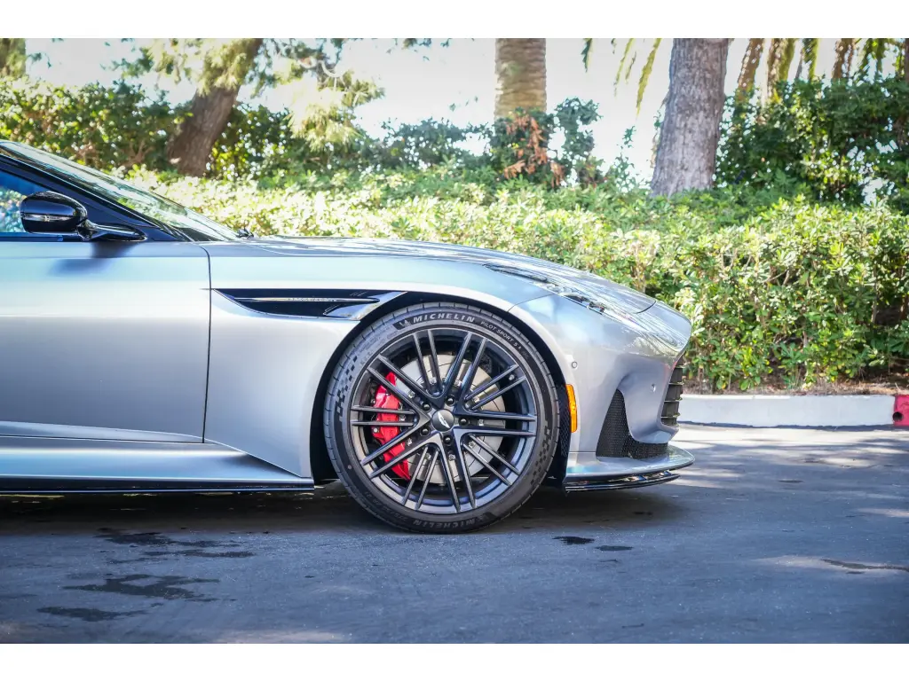 2024 DB12 V8 Coupe thumbnail vehicle image 3