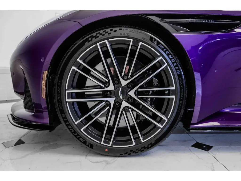 2024 DB12 V8 Coupe thumbnail vehicle image 3