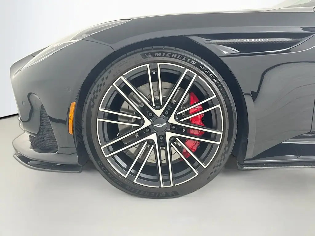 2024 DB12 V8 Coupe thumbnail vehicle image 3