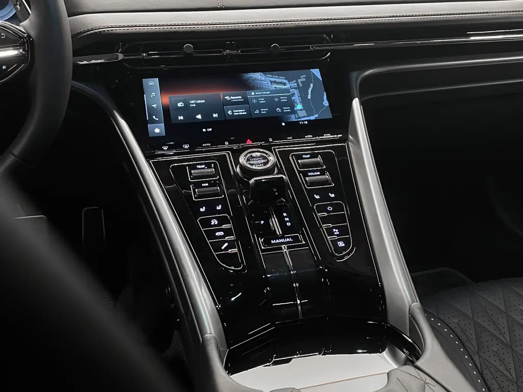 Aston Martin DB12 V8 Coupe 4.0 - 2023 - Joinsteer - #35