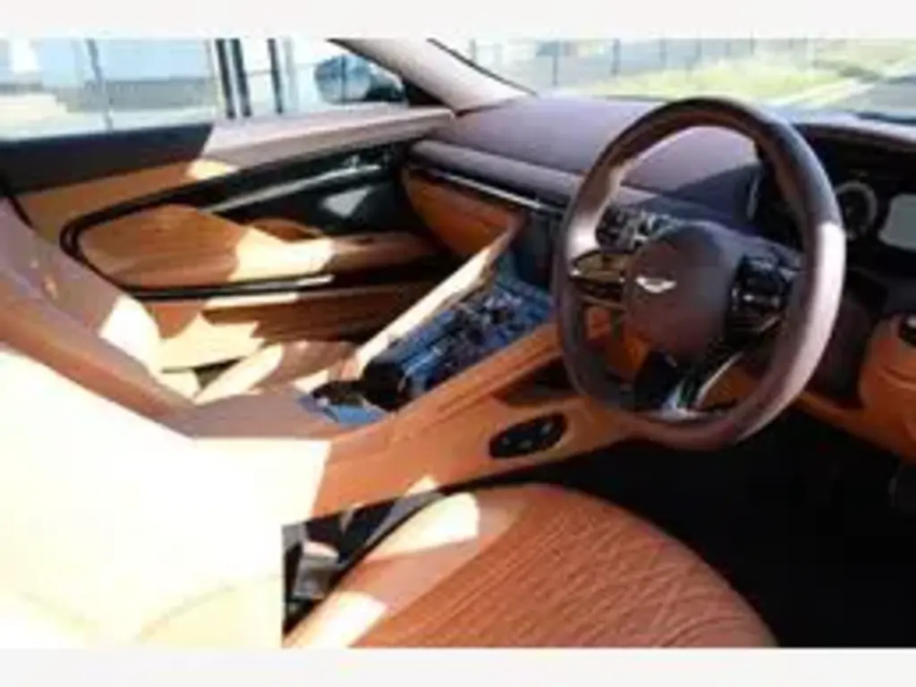 2025 DB12 V8 Coupe thumbnail vehicle image 2