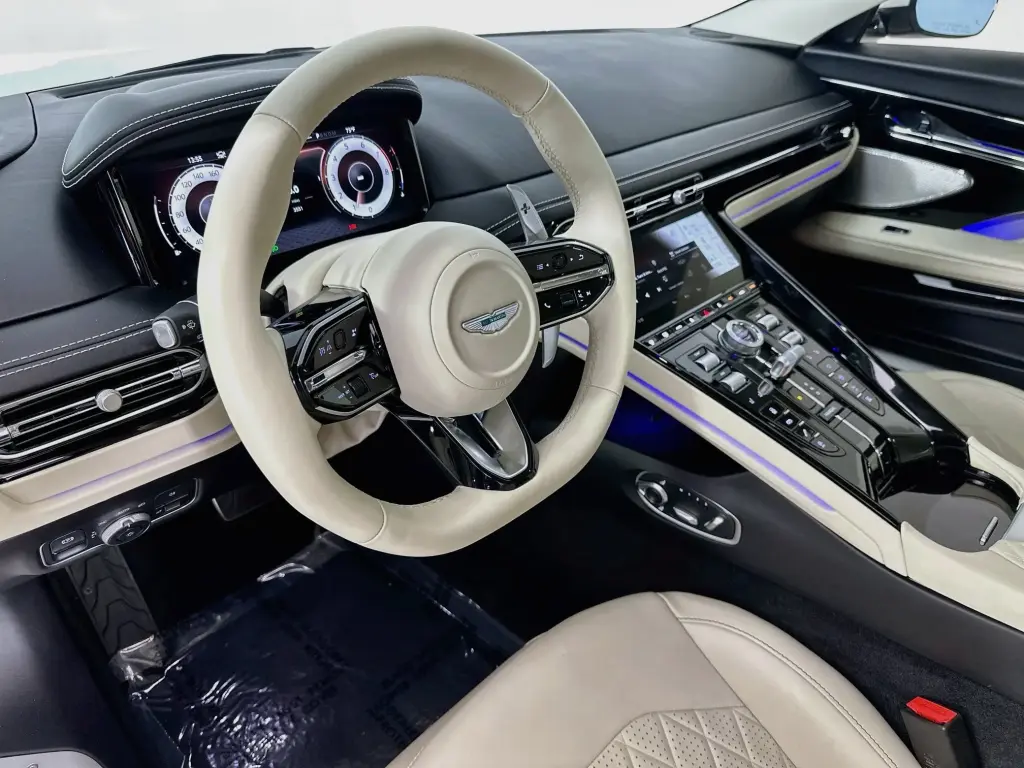 2025 DB12 V8 Coupe thumbnail vehicle image 2
