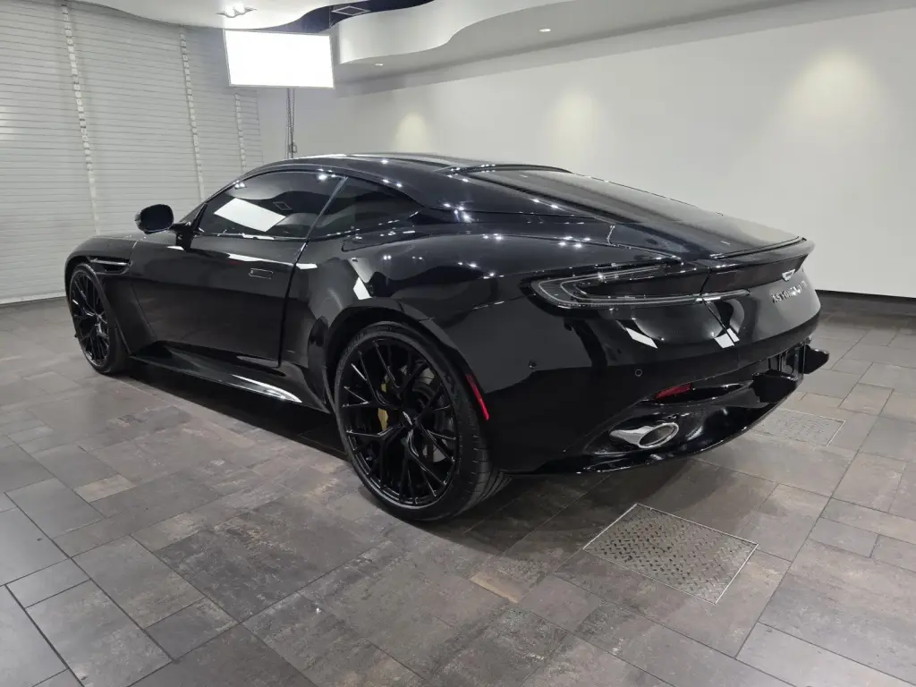 2025 DB12 V8 Coupe thumbnail vehicle image 1