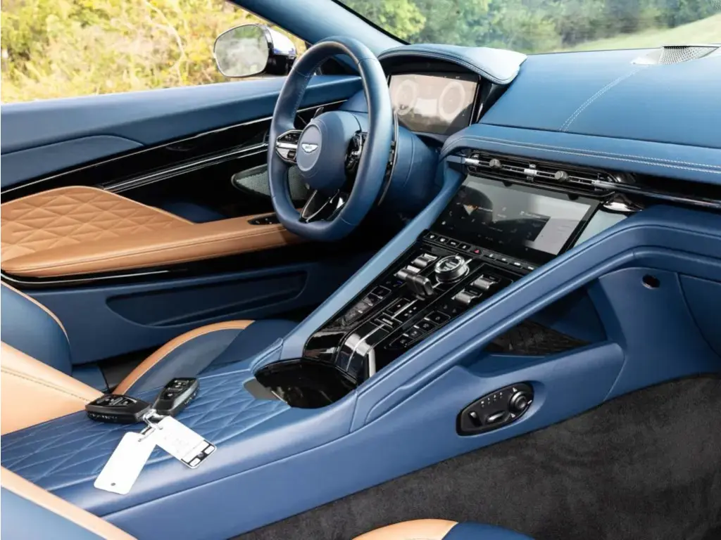 2025 DB12 V8 Coupe thumbnail vehicle image 2