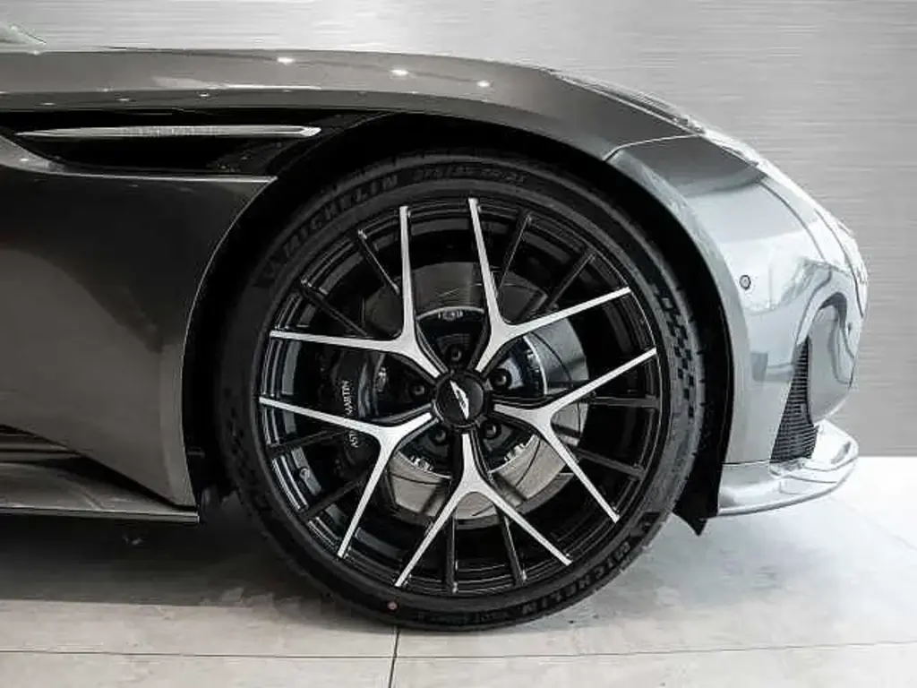 2025 DB12 V8 Coupe thumbnail vehicle image 3