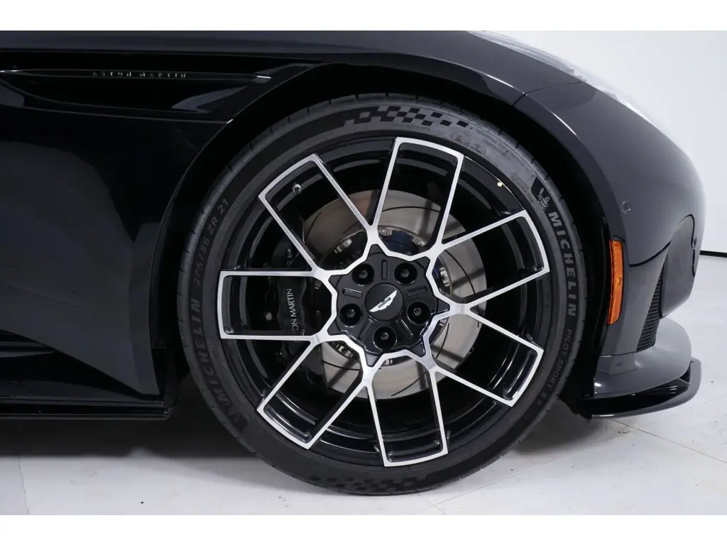 2026 DB12 V8 Coupe thumbnail vehicle image 3