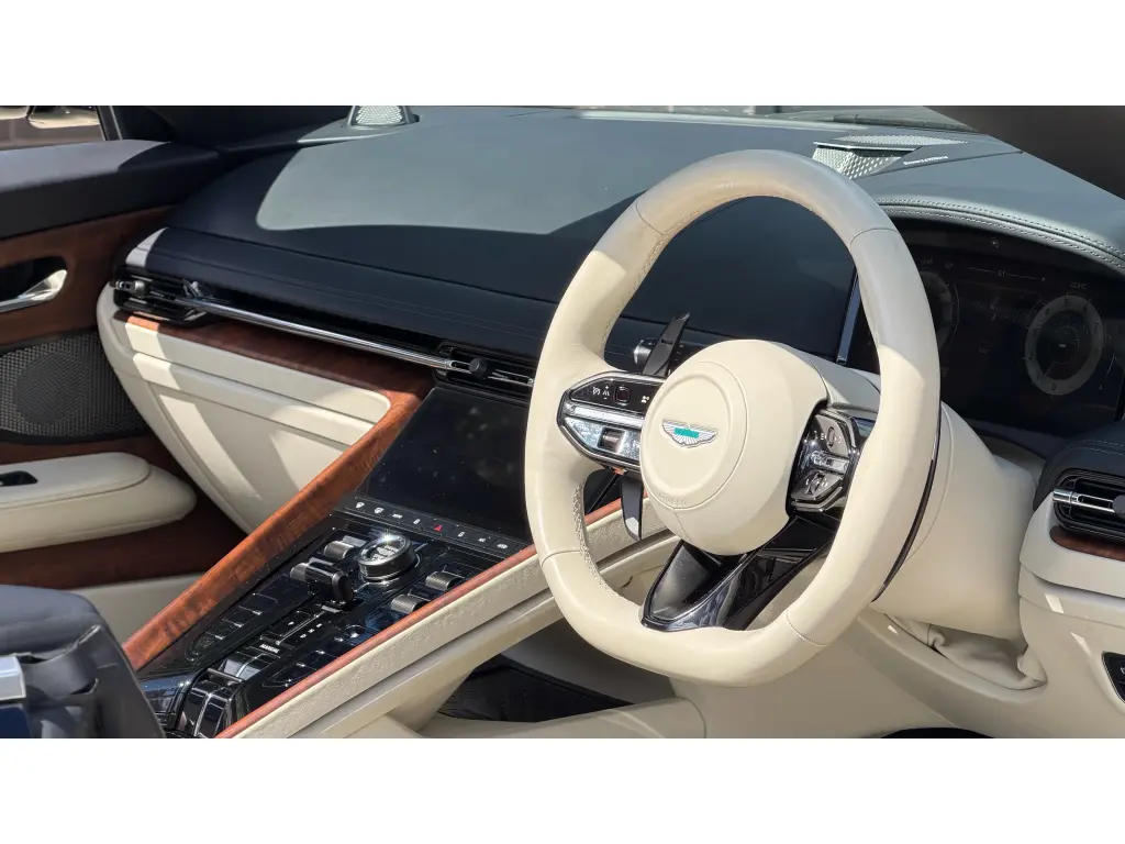 2024 DB12 V8 Volante thumbnail vehicle image 2