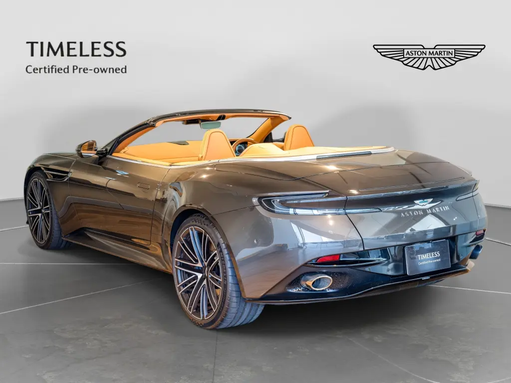 2024 DB12 V8 Volante thumbnail vehicle image 1