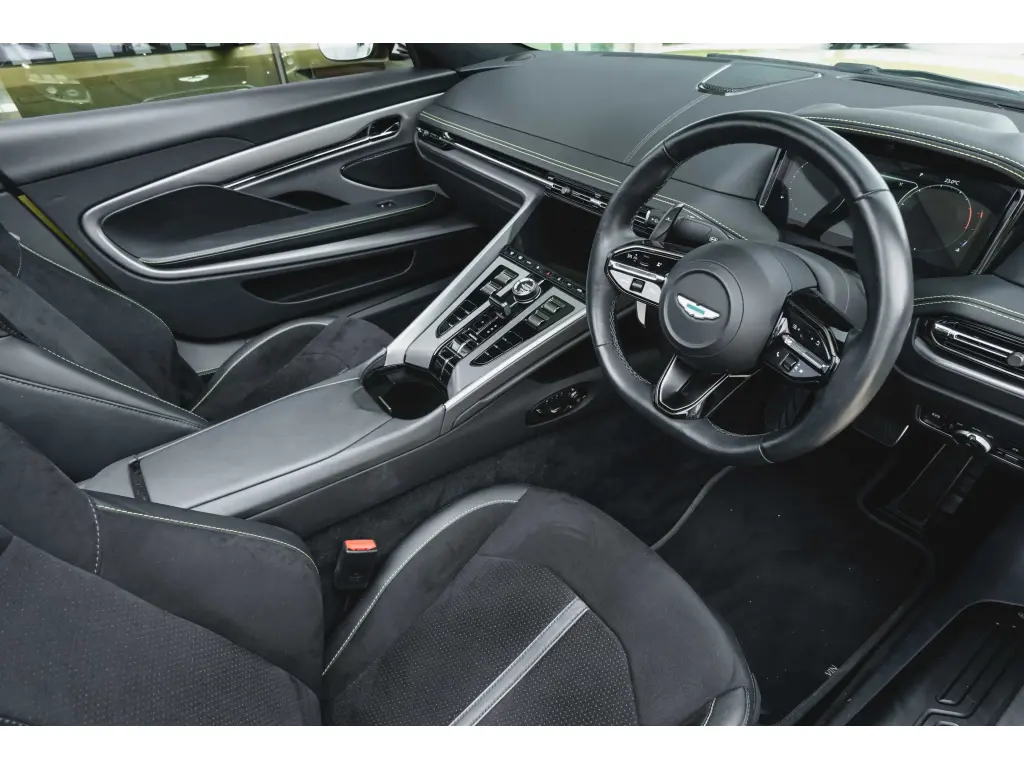 2024 DB12 V8 Volante thumbnail vehicle image 2
