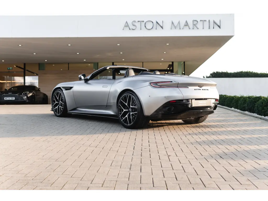 2024 DB12 V8 Volante thumbnail vehicle image 1
