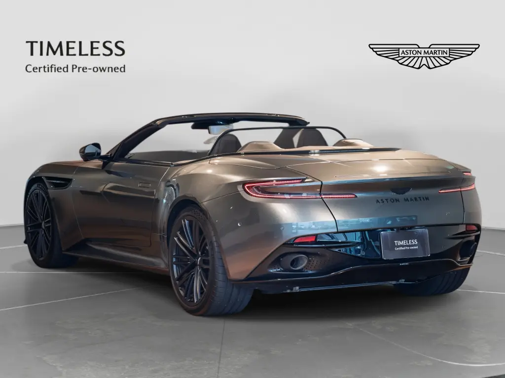 2024 DB12 V8 Volante thumbnail vehicle image 1