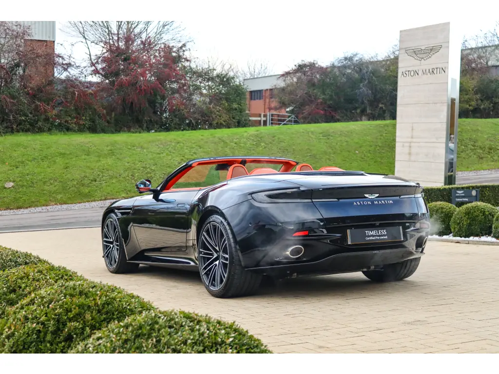 2024 DB12 V8 Volante thumbnail vehicle image 1