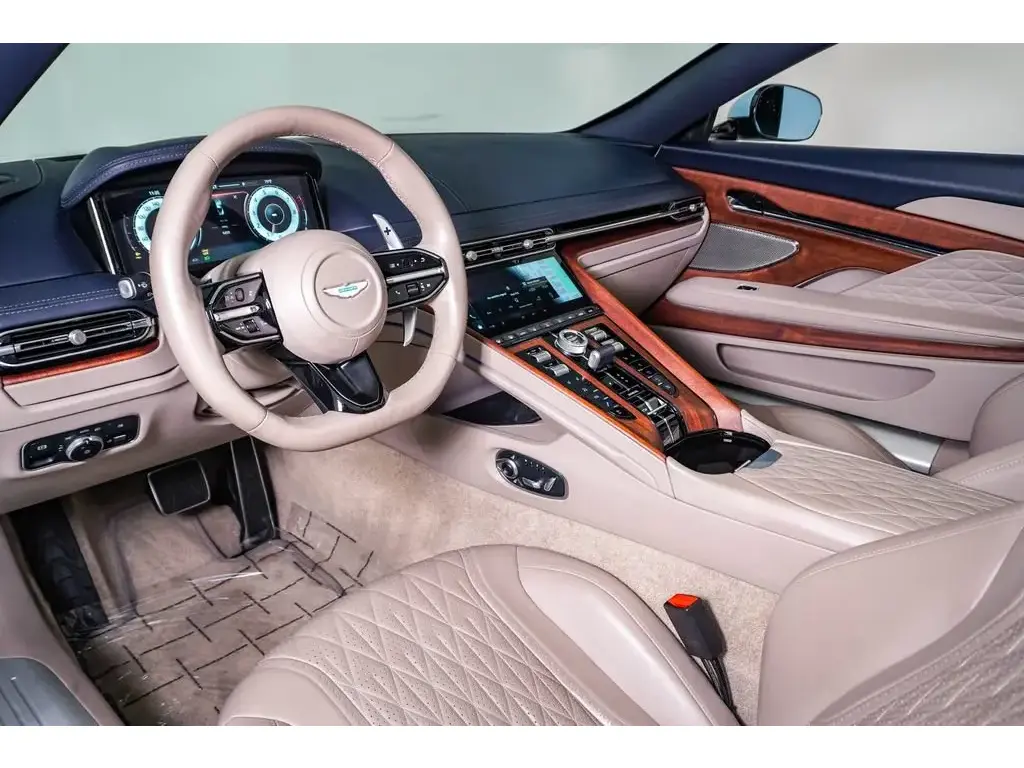 2024 DB12 V8 Volante thumbnail vehicle image 2