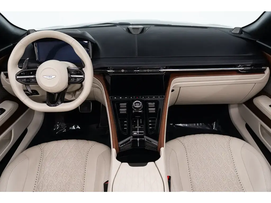 2024 DB12 V8 Volante thumbnail vehicle image 2