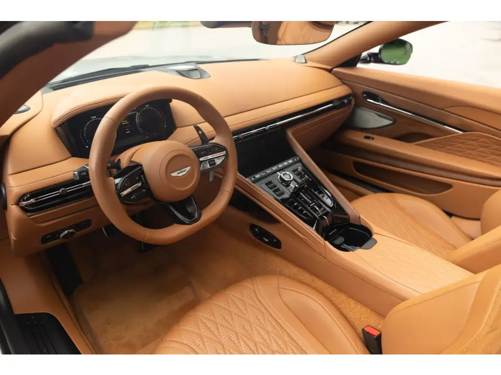 2024 DB12 V8 Volante thumbnail vehicle image 2