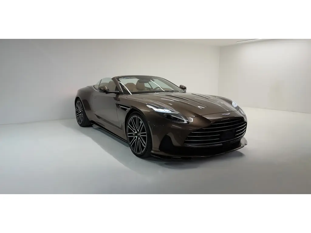 2024 DB12 V8 Volante main vehicle image