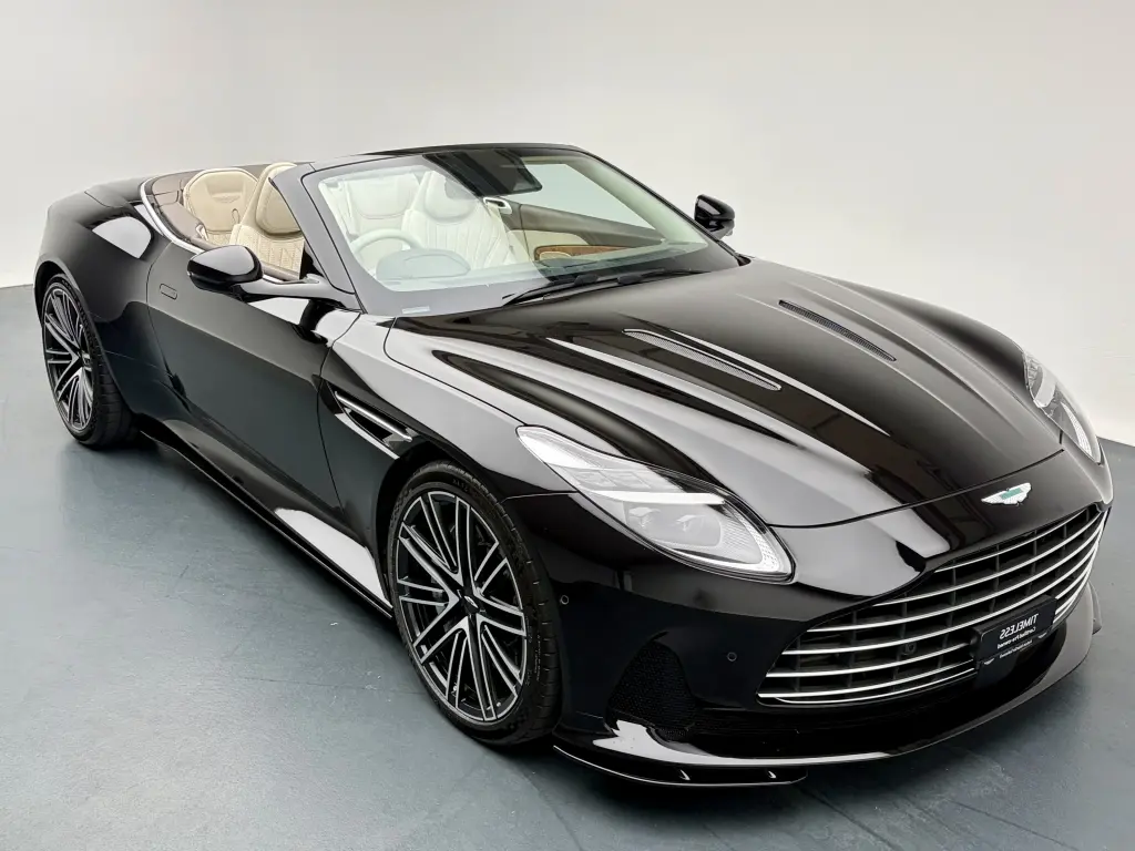 2024 DB12 V8 Volante main vehicle image