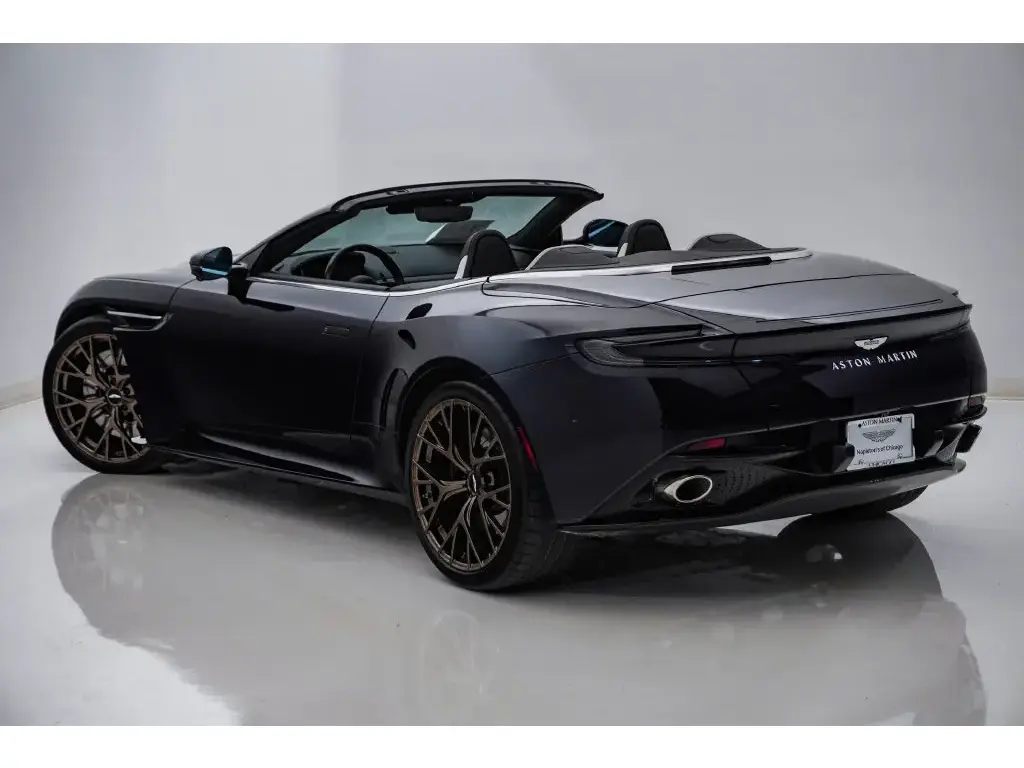 2024 DB12 V8 Volante thumbnail vehicle image 1