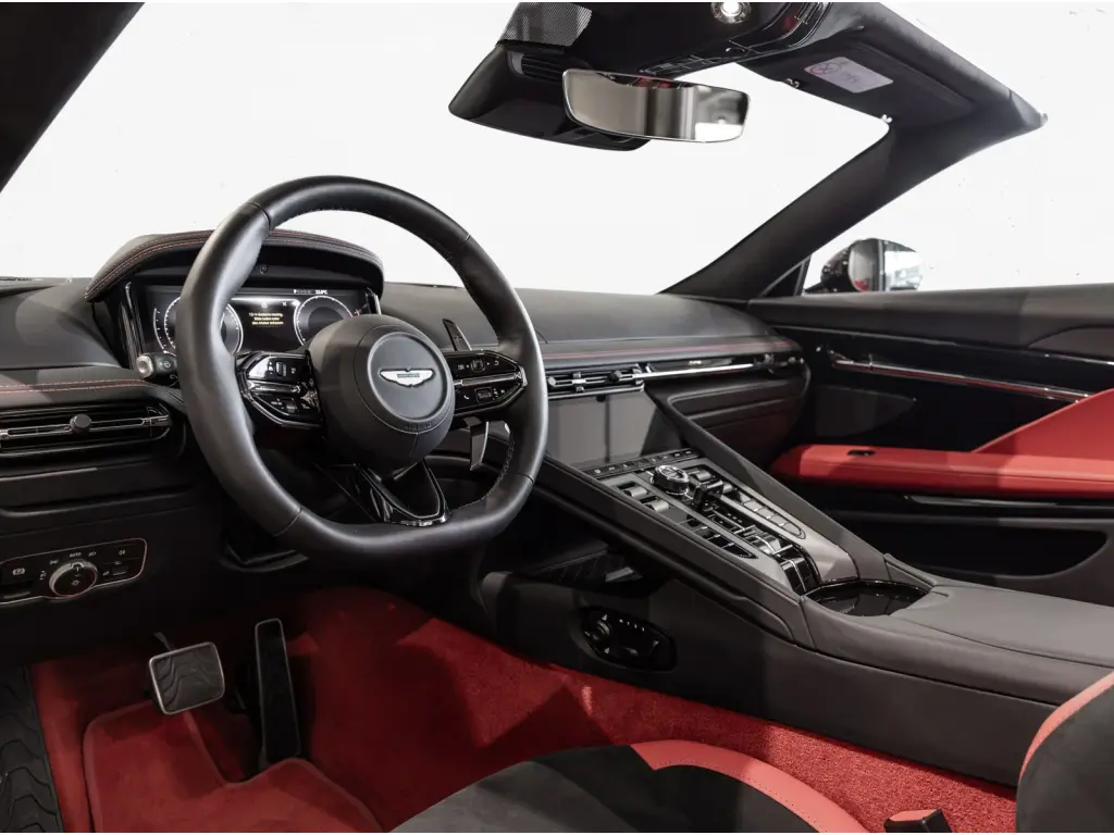 2024 DB12 V8 Volante thumbnail vehicle image 2
