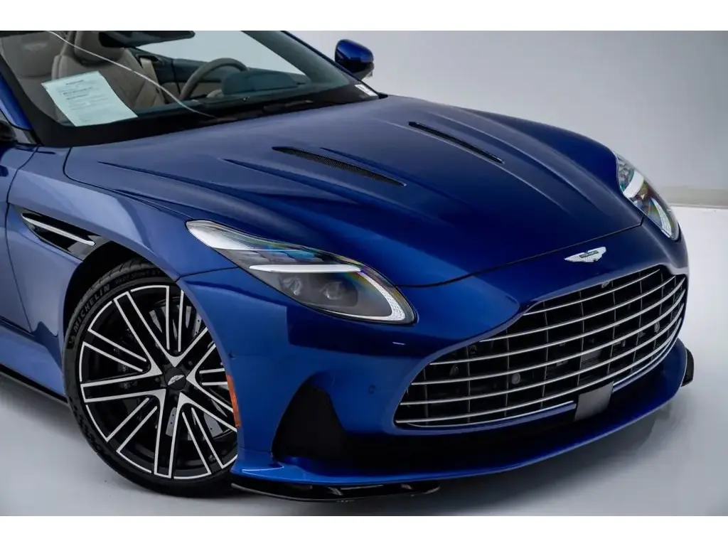 2024 DB12 V8 Volante thumbnail vehicle image 3