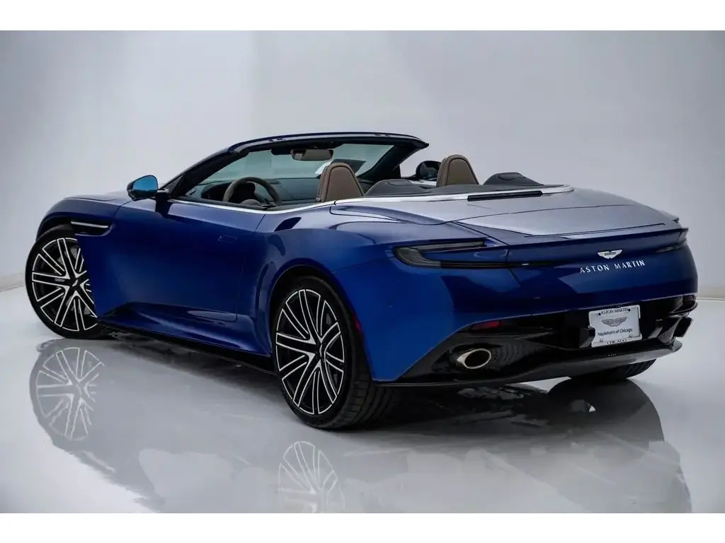 2024 DB12 V8 Volante thumbnail vehicle image 1