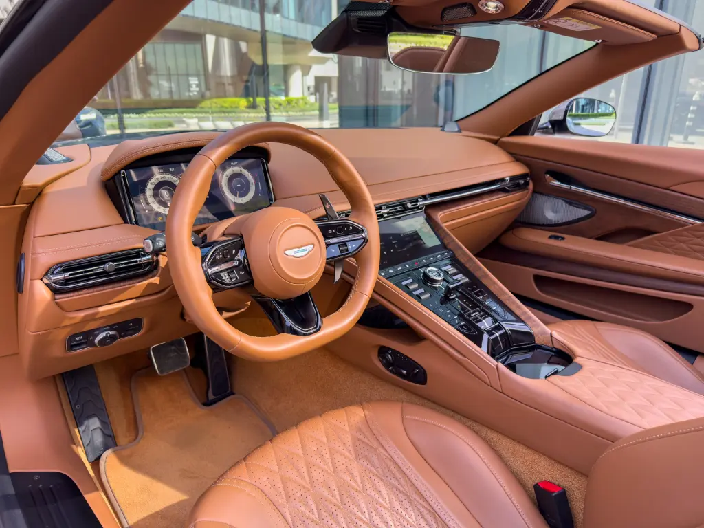 2024 DB12 V8 Volante thumbnail vehicle image 2