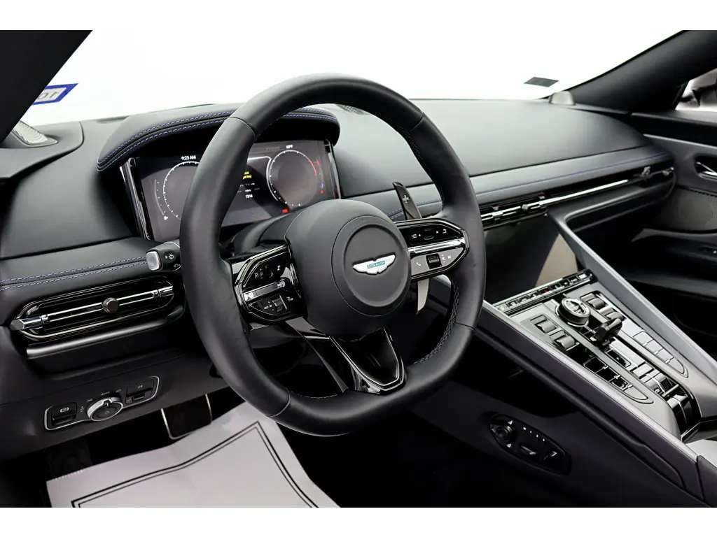 2024 DB12 V8 Volante thumbnail vehicle image 2