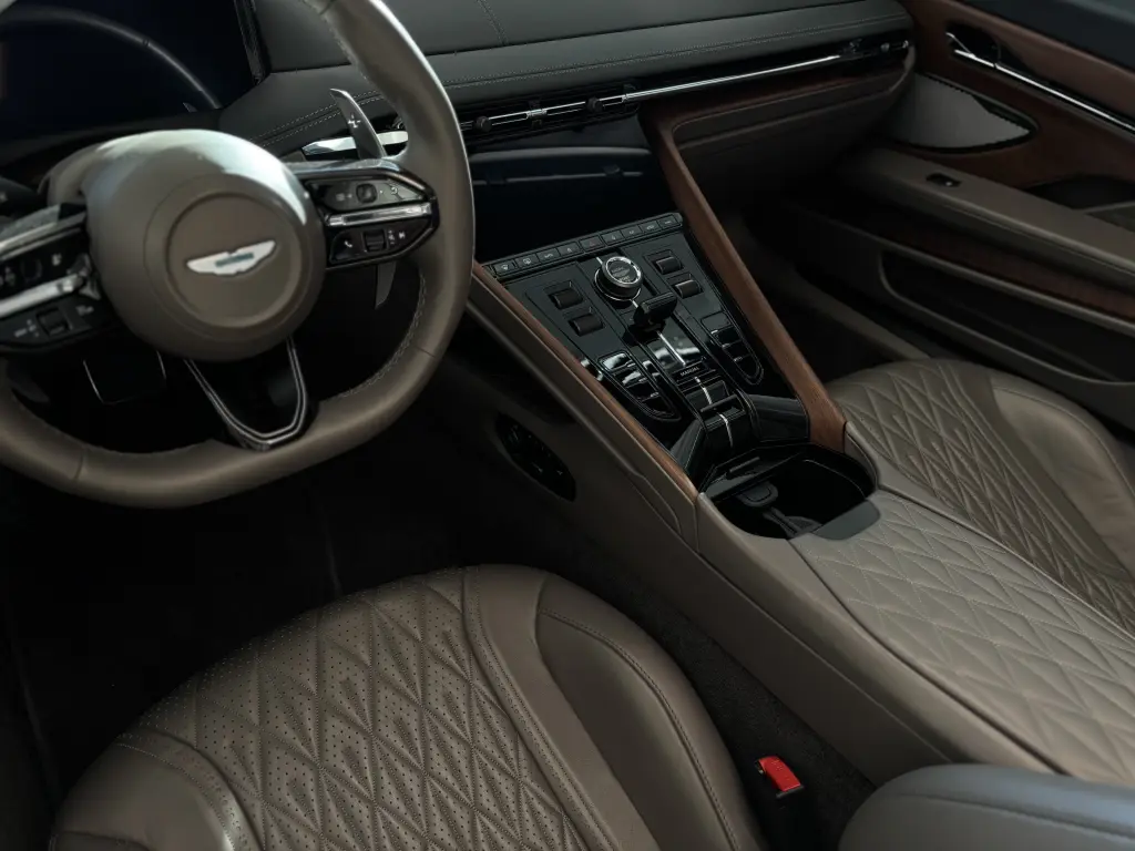 2024 DB12 V8 Volante thumbnail vehicle image 2