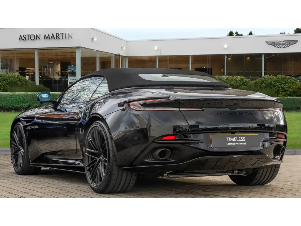 2025 DB12 V8 Volante thumbnail vehicle image 1