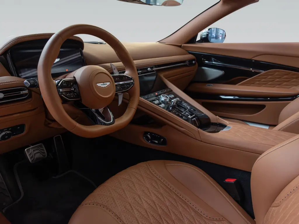 2025 DB12 V8 Volante thumbnail vehicle image 2