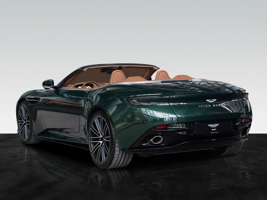 2025 DB12 V8 Volante thumbnail vehicle image 1