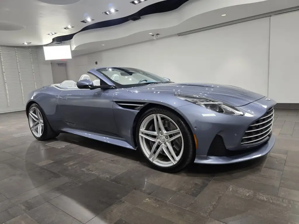 2025 DB12 V8 Volante main vehicle image