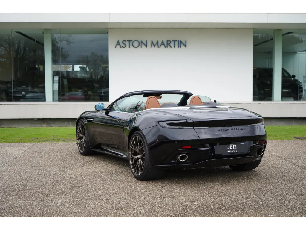 2025 DB12 V8 Volante thumbnail vehicle image 1