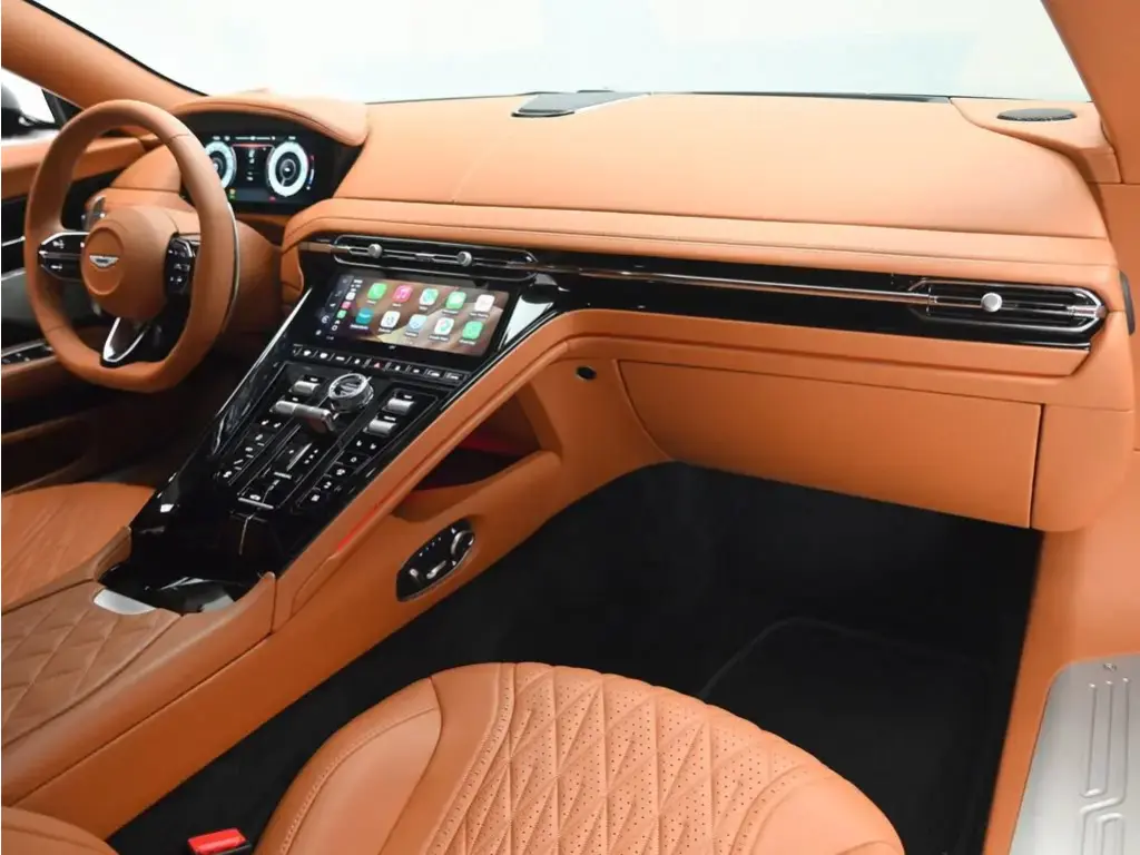 2025 DB12 V8 Volante thumbnail vehicle image 2