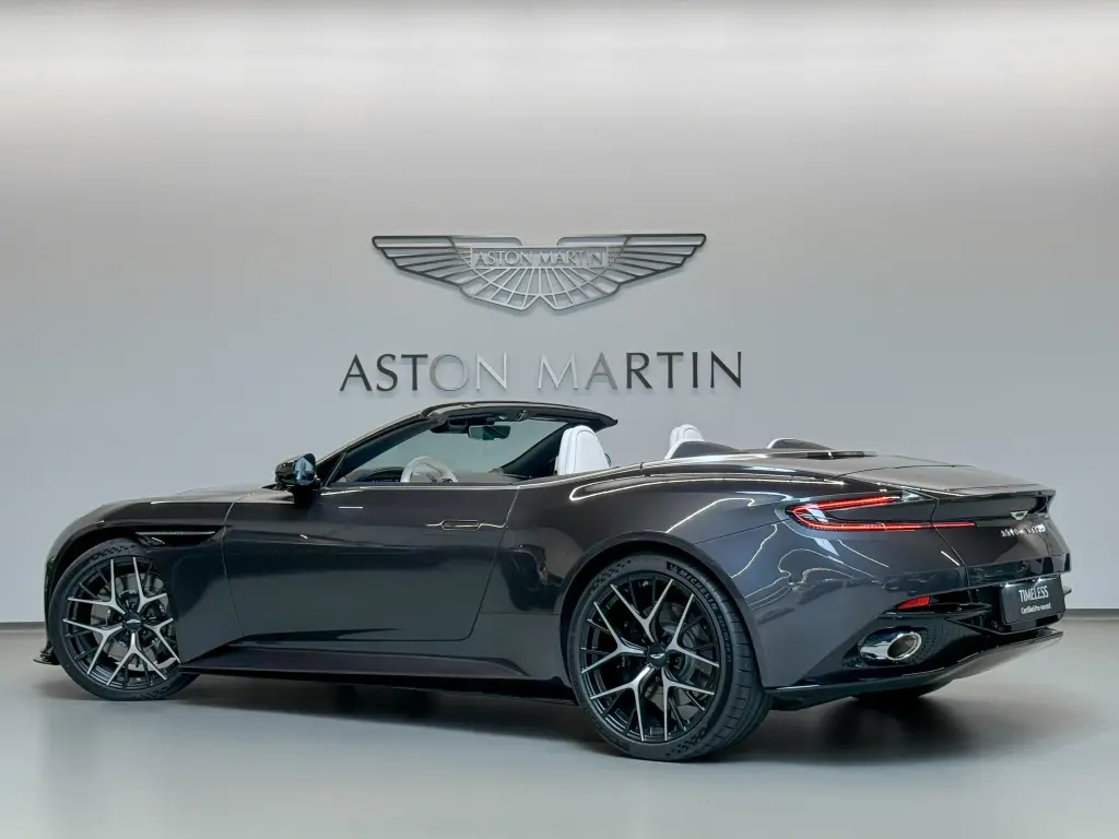 2025 DB12 V8 Volante thumbnail vehicle image 1