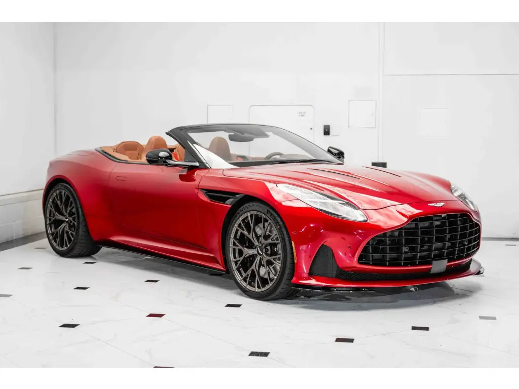 2025 DB12 V8 Volante main vehicle image