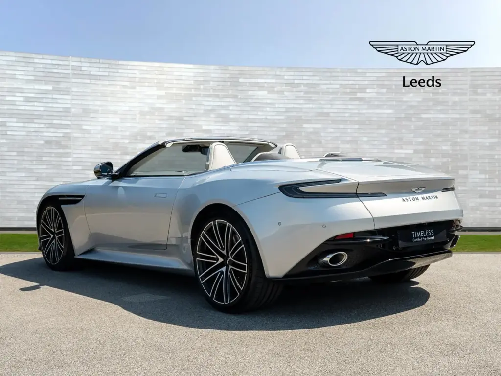 2026 DB12 V8 Volante thumbnail vehicle image 1