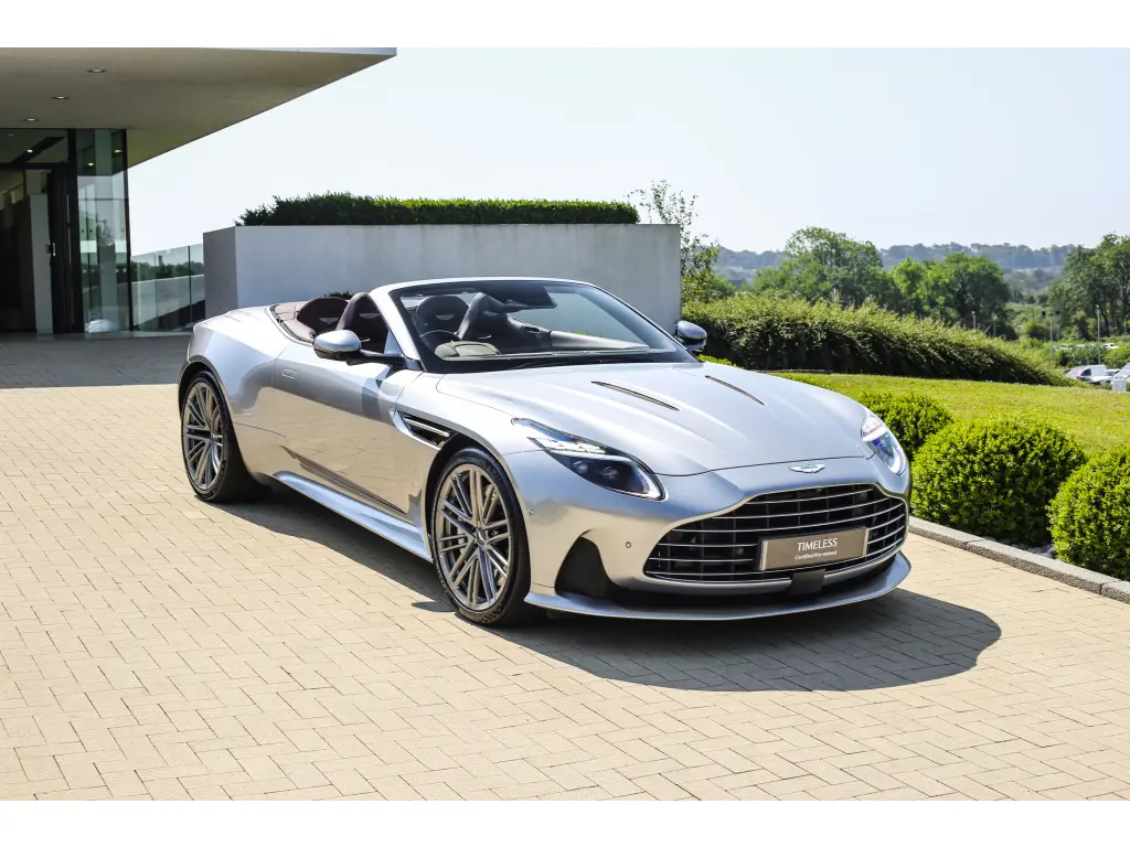 2026 DB12 V8 Volante main vehicle image