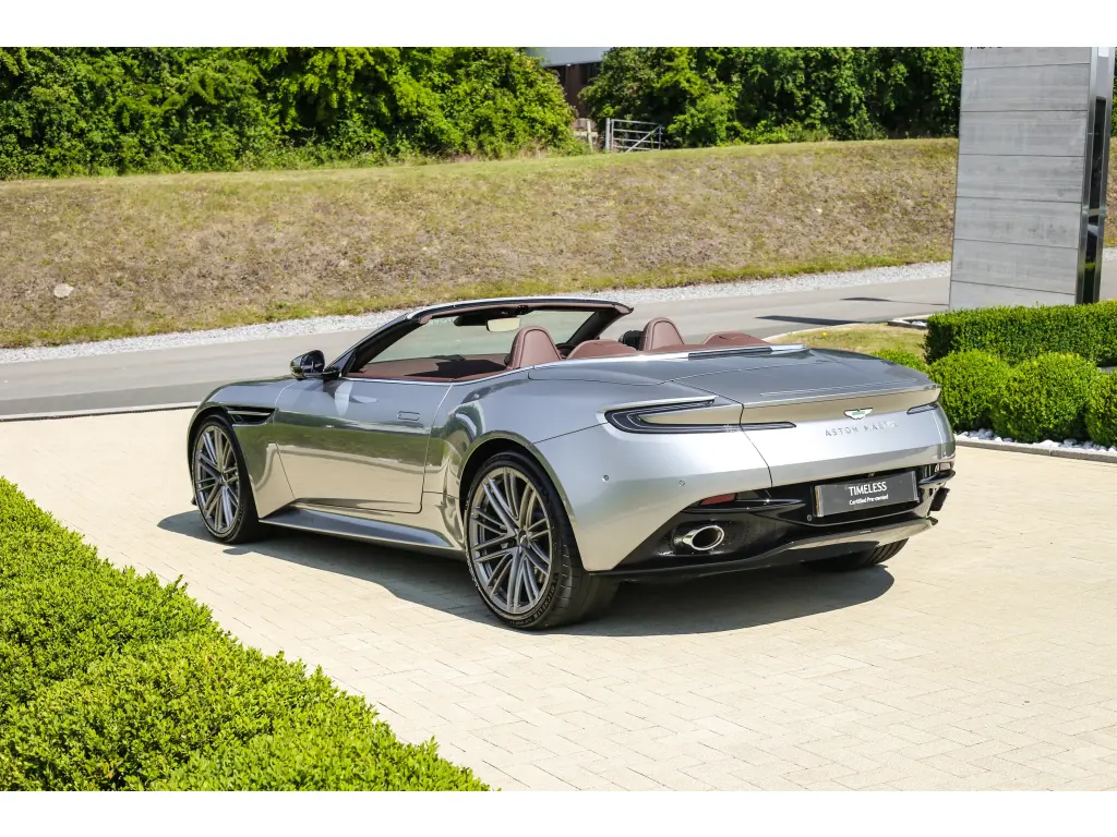 2026 DB12 V8 Volante thumbnail vehicle image 1