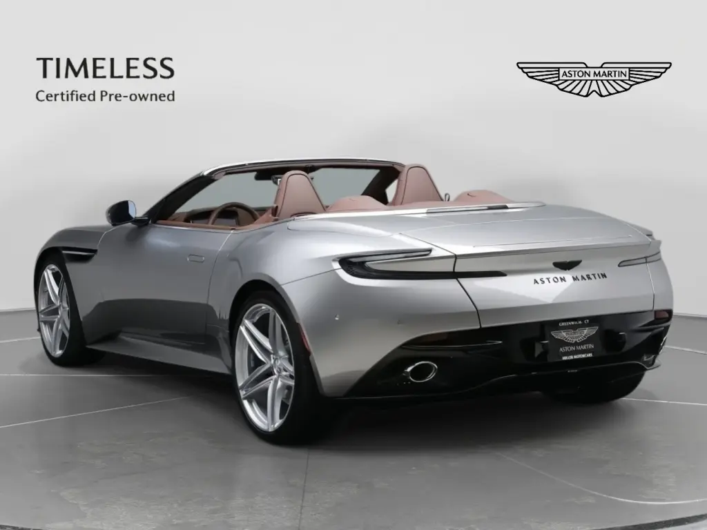 2026 DB12 V8 Volante thumbnail vehicle image 1