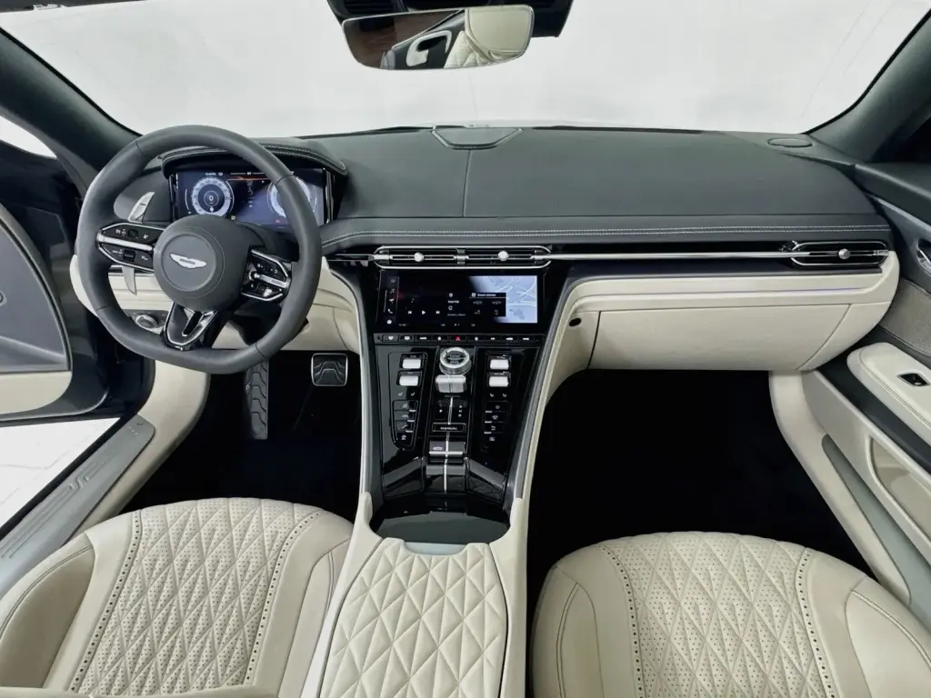 2026 DB12 V8 Volante thumbnail vehicle image 2