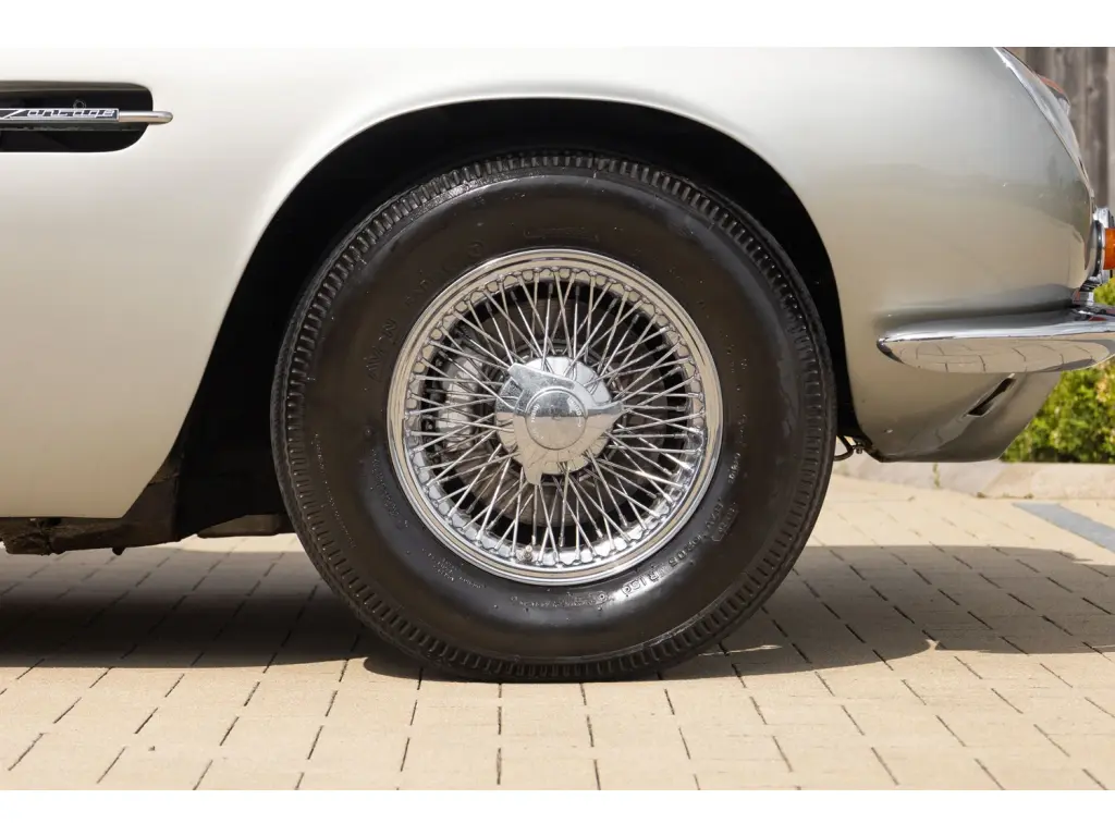 1970 DB6 MK II Vantage Saloon thumbnail vehicle image 3