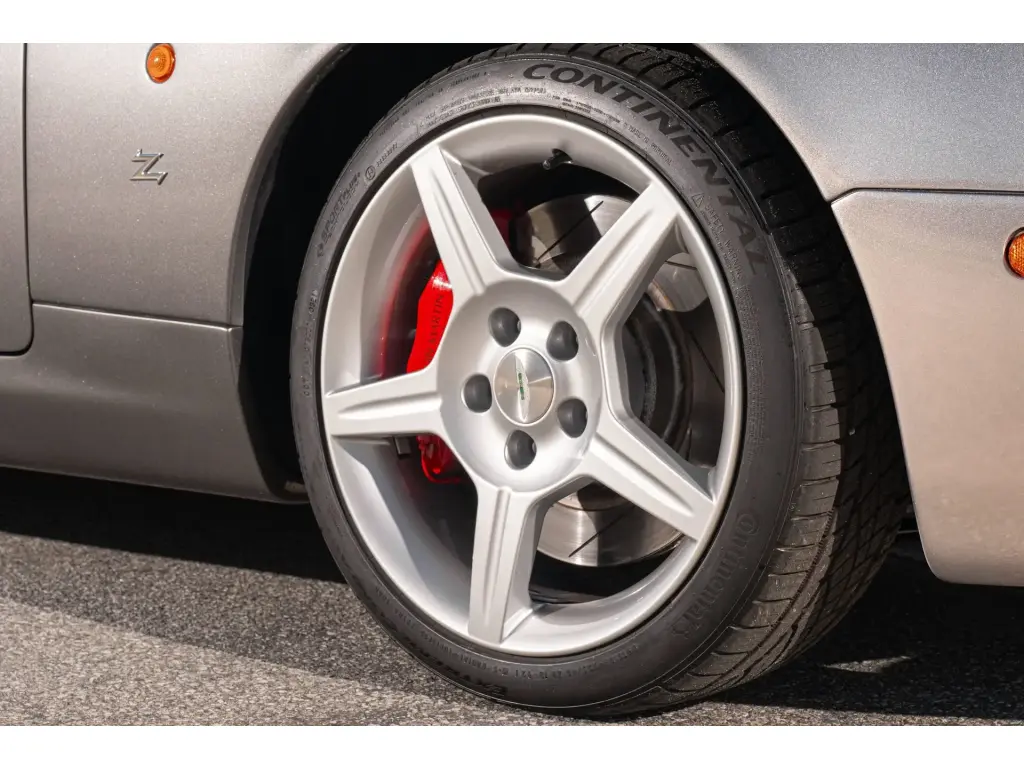 2003 DB7 V12 Vantage Volante thumbnail vehicle image 3