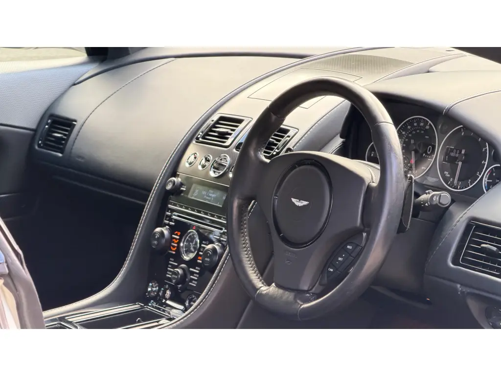 2015 DB9 Carbon Edition Coupe thumbnail vehicle image 2