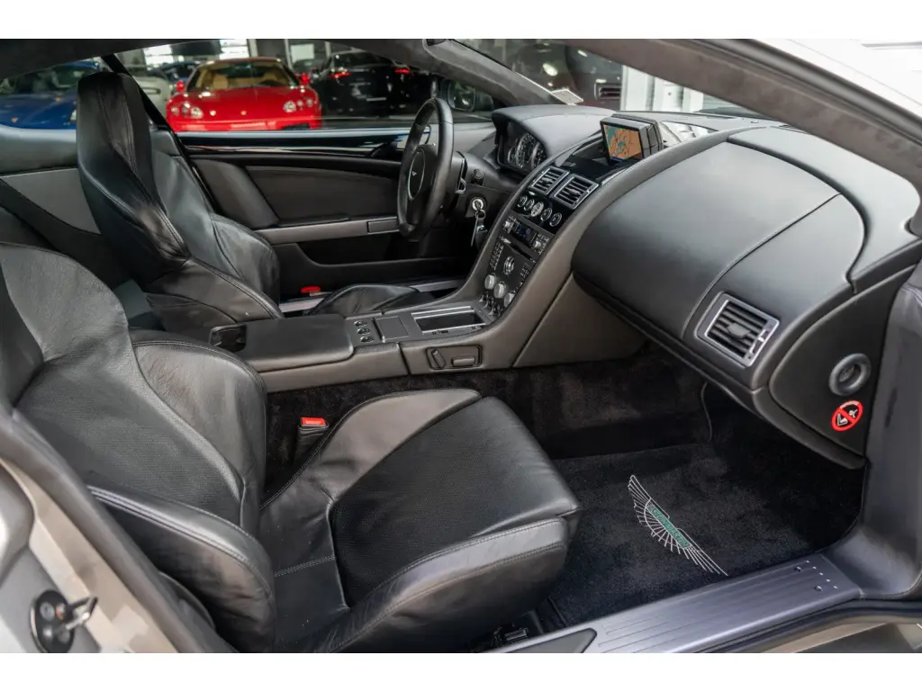 2006 DB9 Coupe thumbnail vehicle image 2