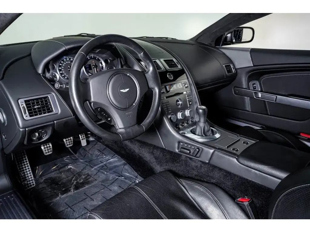 2007 DB9 Coupe thumbnail vehicle image 2