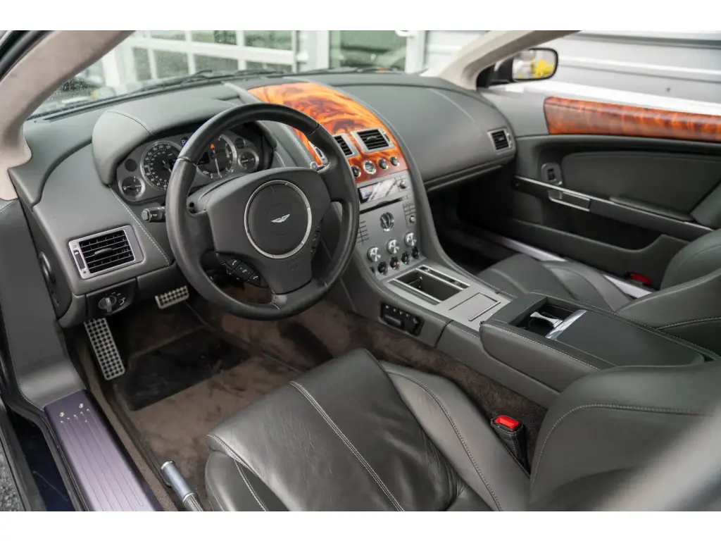 2008 DB9 Coupe thumbnail vehicle image 2